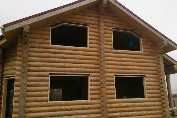 Какие окна выбрать для остекления деревянного дома?